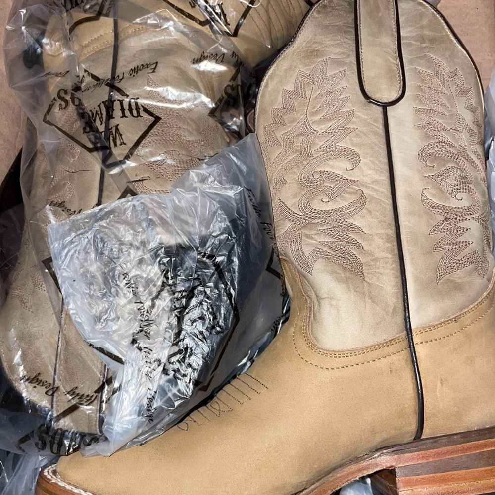 leather boots size 81/2-9